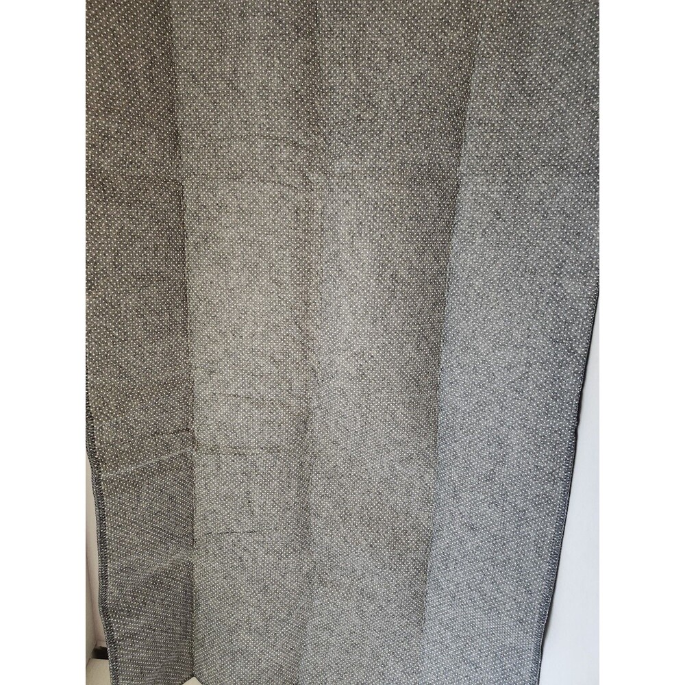 2' × 3' Area Rug - Picture 2 of 3